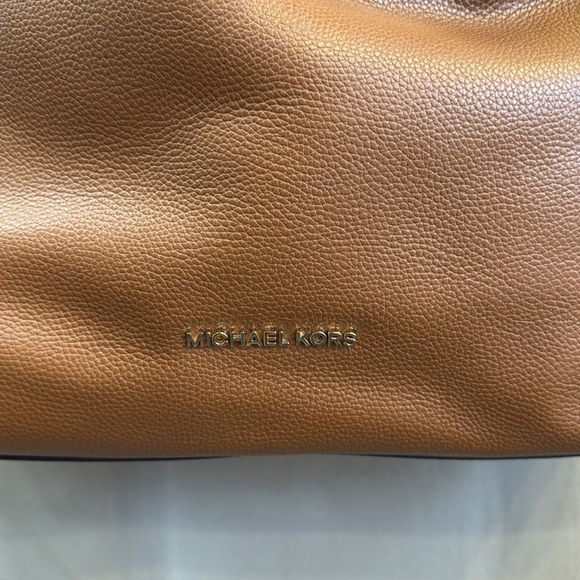 NWT Michael Kors Karson Pebbled Leather LG Shoulder Bag Luggage/citrus - Picture 2 of 5